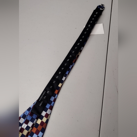 NWT Jos. A. Bank Checkered Print 100% Silk Business Cocktail Formal Bow Tie - Picture 6 of 9